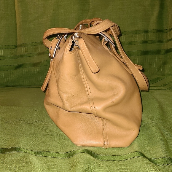 Coach Womens Tan Leather Inner Pockets Double Strap Hand Bag, No. A2D-9849 - Picture 4 of 7